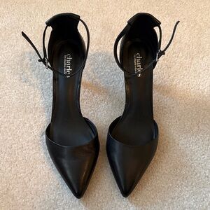 Charlies Black Pointed Toe Heels